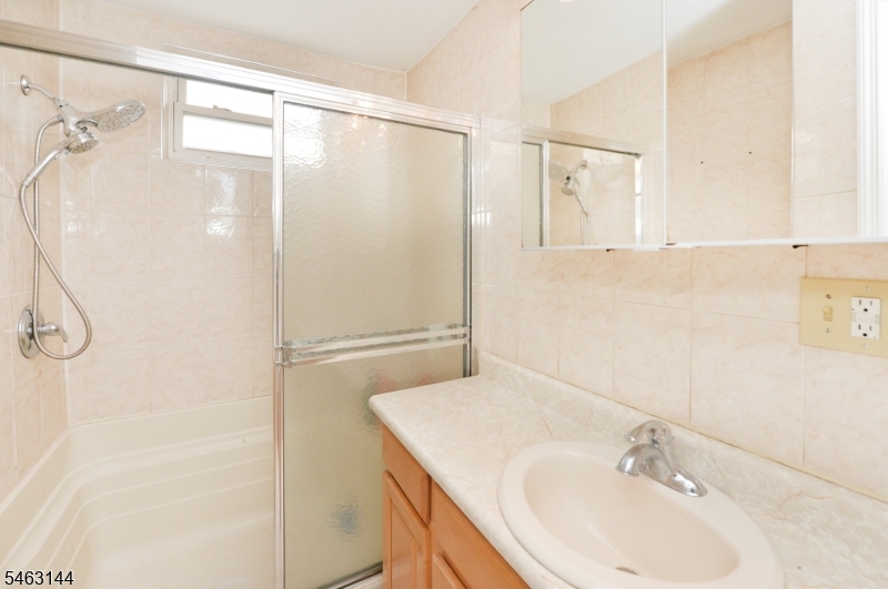 103 Napoleon St A Property Photo 26