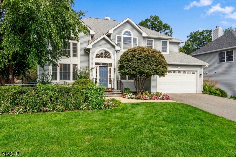 14 Cobble Ln Property Photo 1
