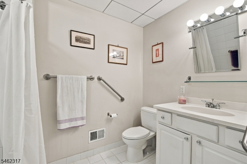 14 Cobble Ln Property Photo 34