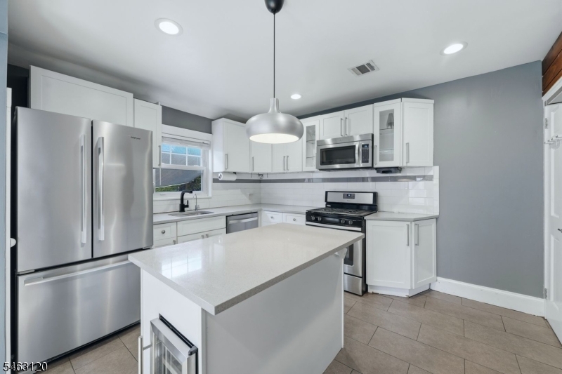 107 Palisade Ave Property Photo 12