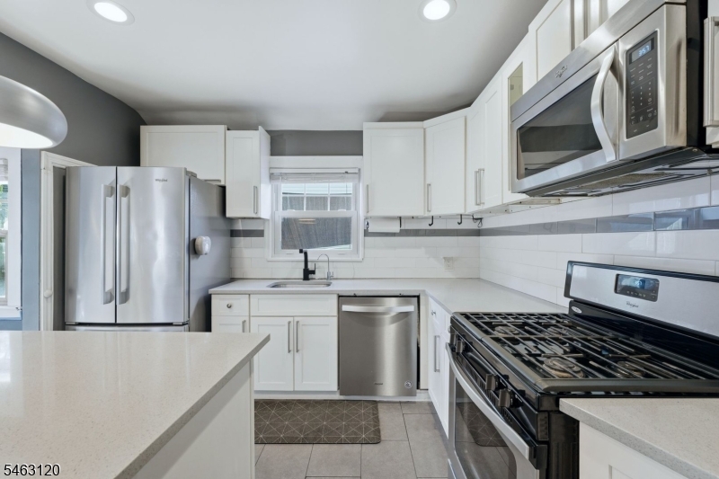 107 Palisade Ave Property Photo 13