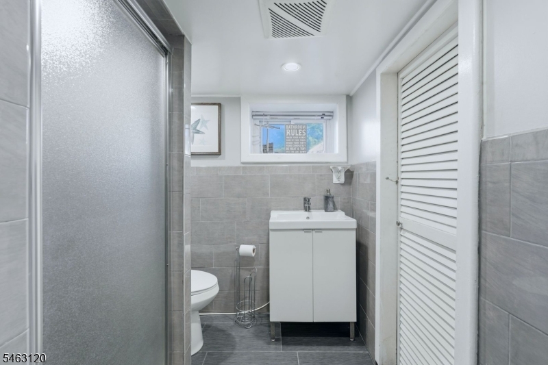 107 Palisade Ave Property Photo 33