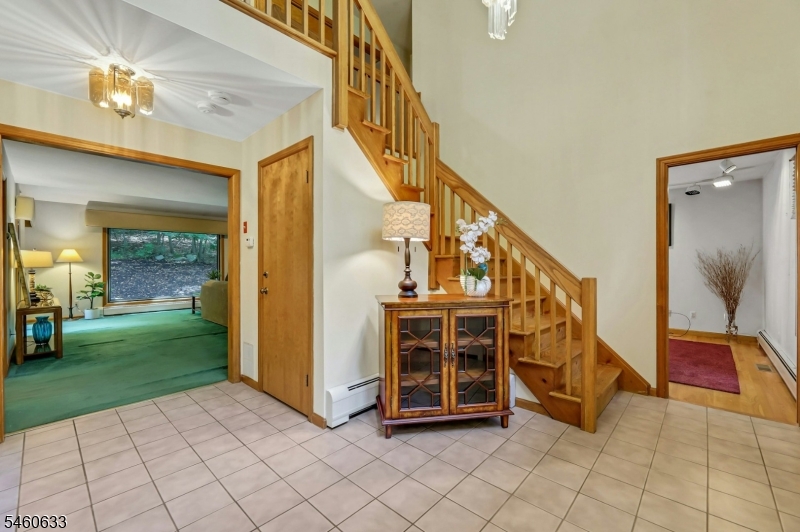 100 Cheshire Ln Property Photo 9