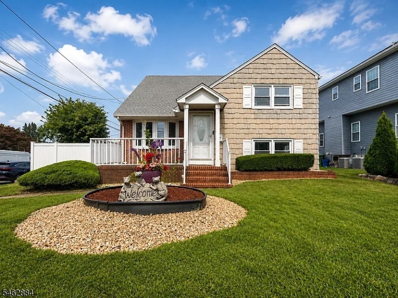 74 Raritan Rd Property Photo 1
