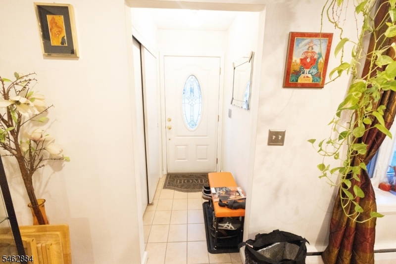 74 Raritan Rd Property Photo 2