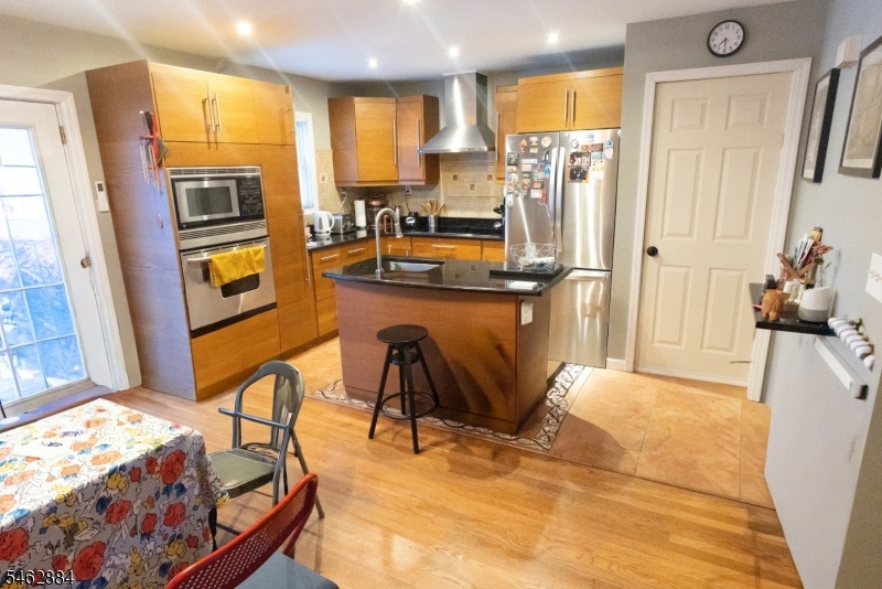 74 Raritan Rd Property Photo 5