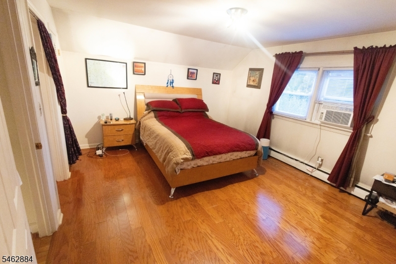 74 Raritan Rd Property Photo 8