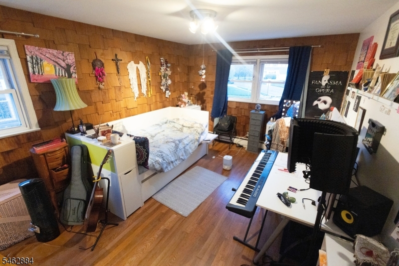 74 Raritan Rd Property Photo 12