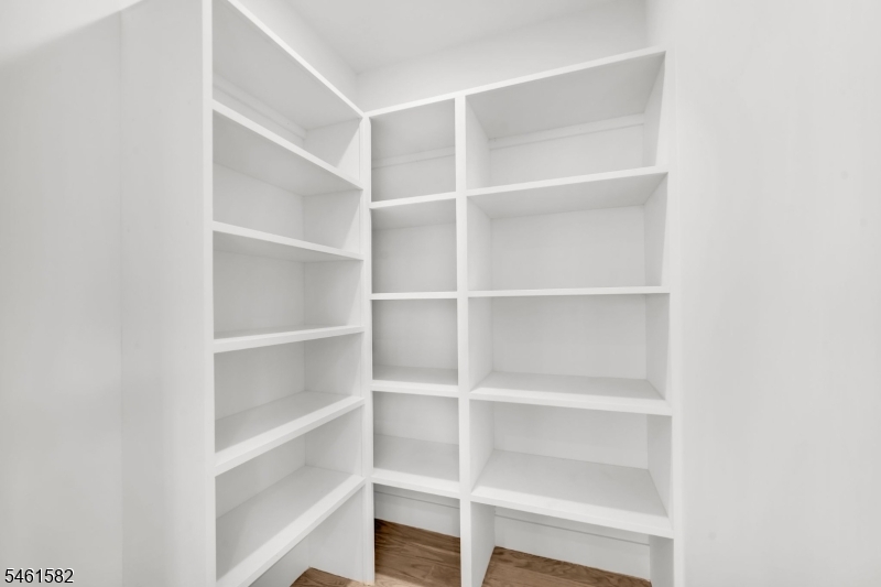 319 Delaware Ave Property Photo 12