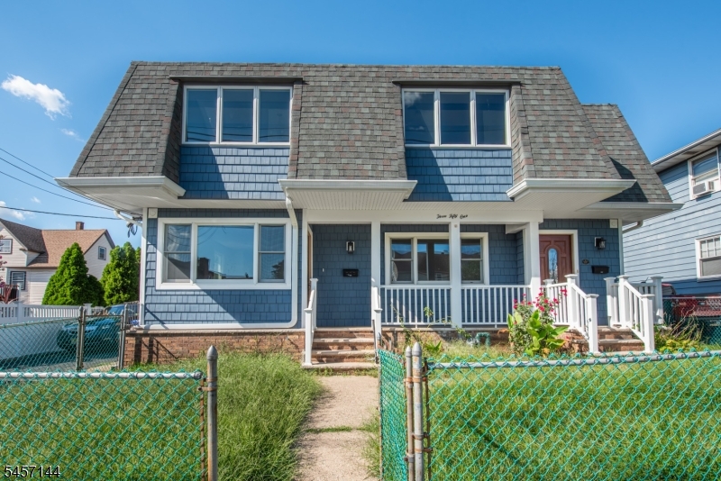 351 Banta Ave Property Photo 1