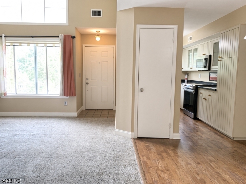 92 Ashley Court Property Photo 4