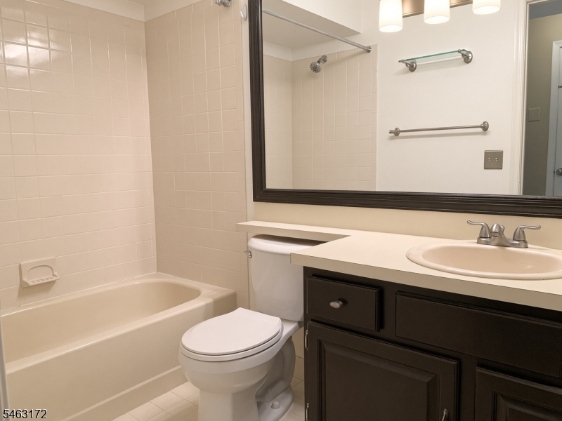 92 Ashley Court Property Photo 28