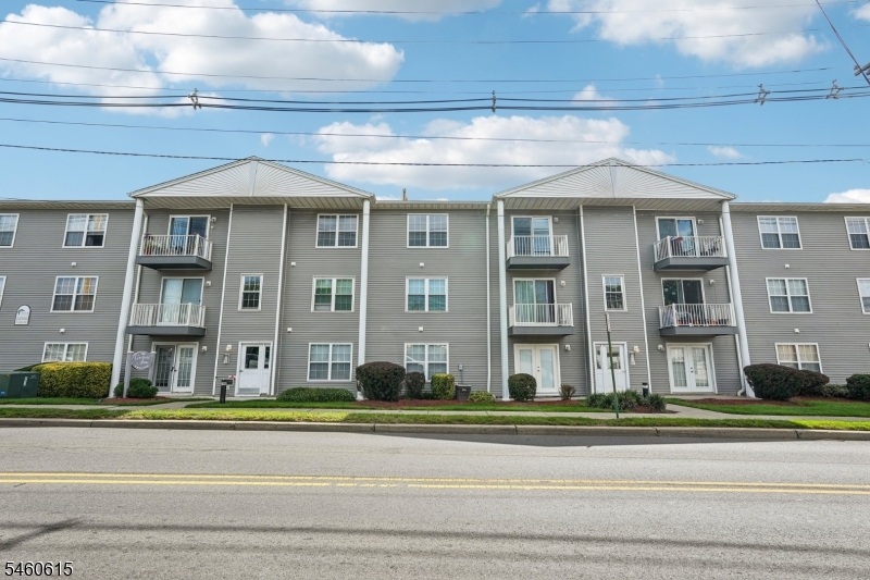 300 Schuyler Ave 16