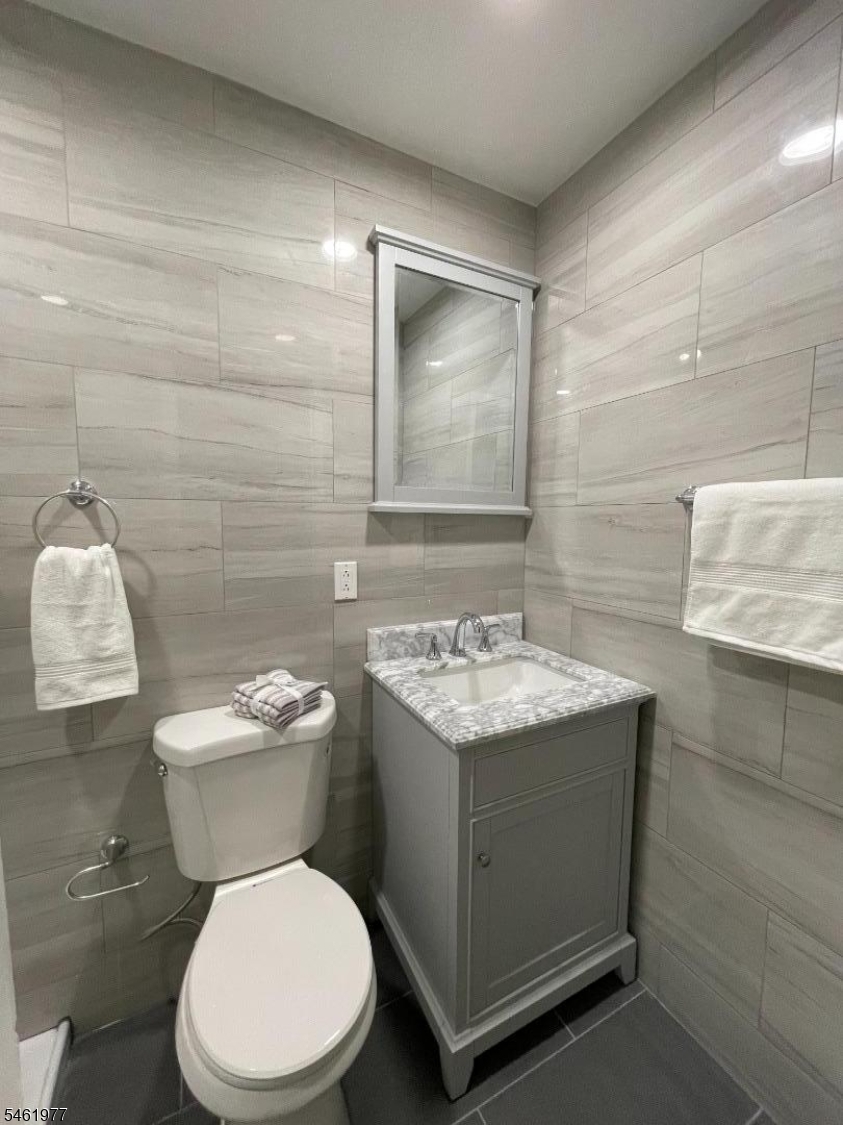 545 Trinity Pl Property Photo 11