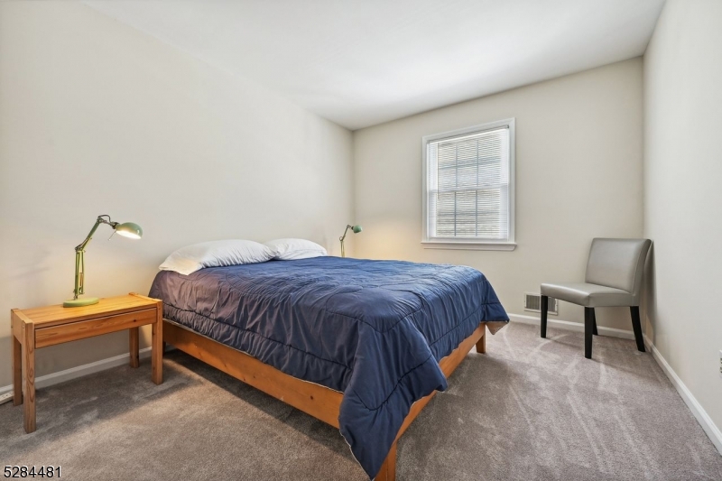 545 Trinity Pl Property Photo 15