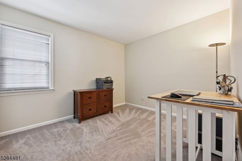 545 Trinity Pl Property Photo 19