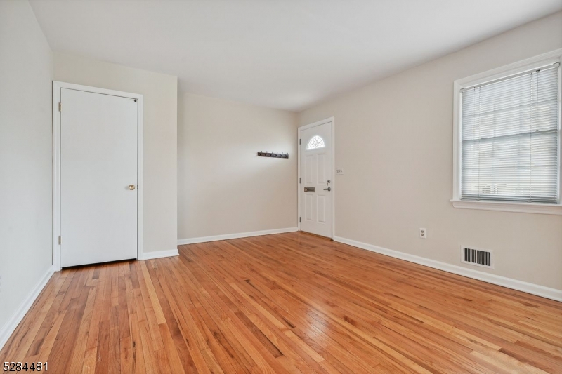 545 Trinity Pl Property Photo 21