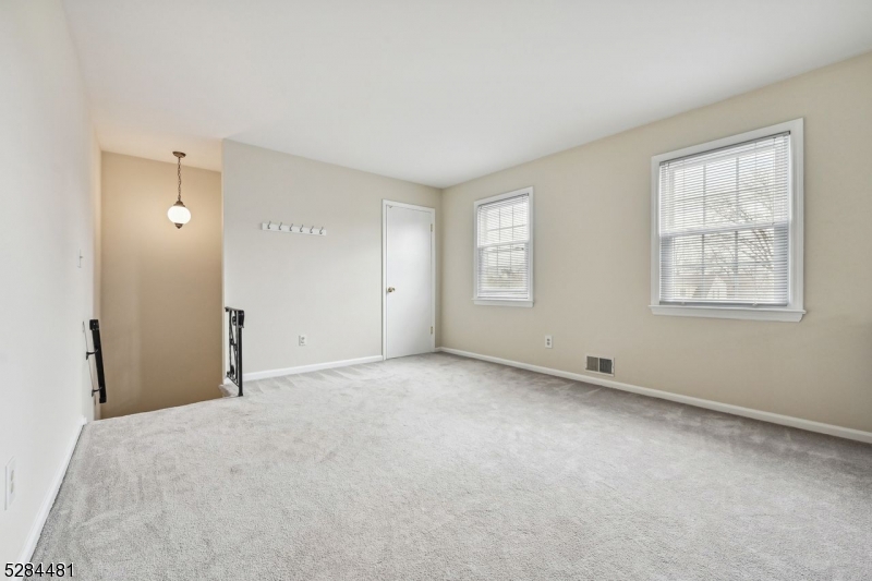 545 Trinity Pl Property Photo 22