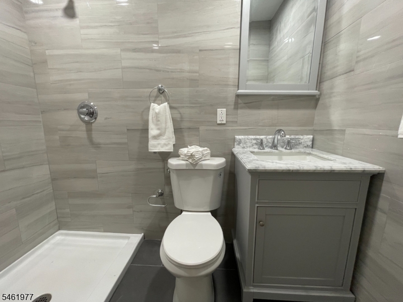 545 Trinity Pl Property Photo 27