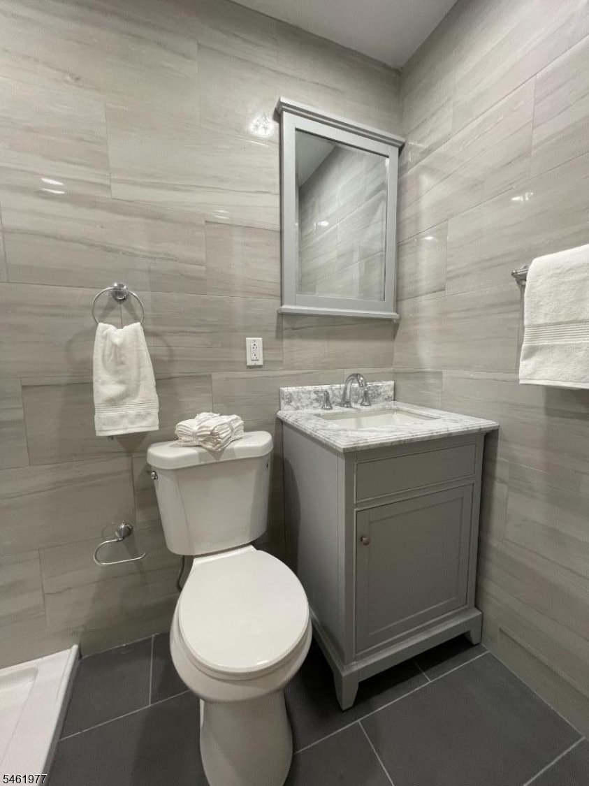 545 Trinity Pl Property Photo 28