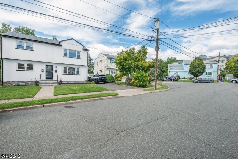5 Underhill Ct Property Photo 1