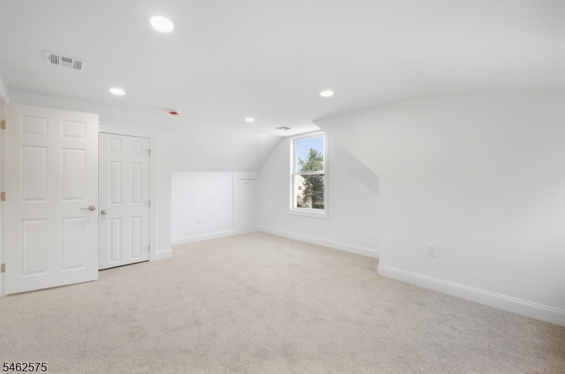 154 Oakmanor Pkwy Property Photo 26