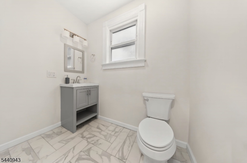216 N Maple Ave Property Photo 11