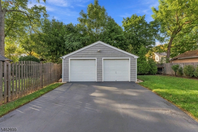 1139 Dorsey Pl Property Photo 30