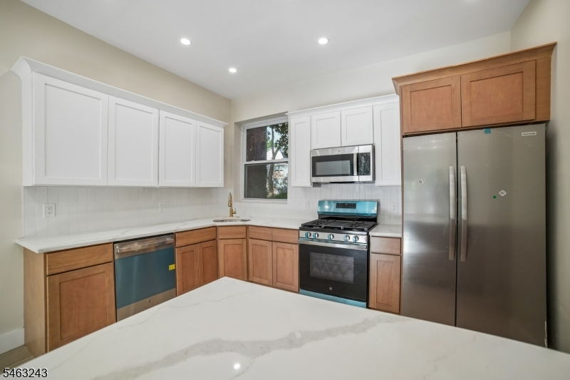 114 Peabody Pl Property Photo 17