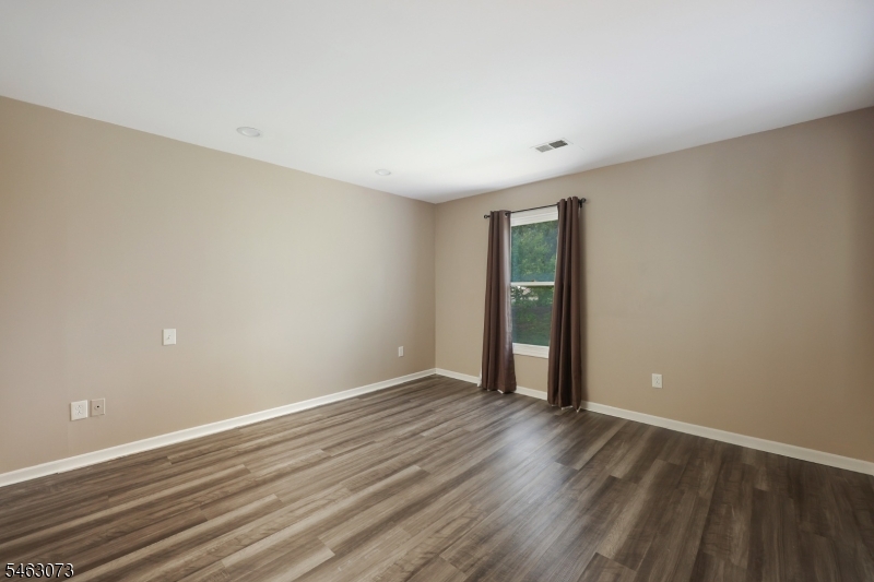 11 Sunrise Drive Property Photo 16
