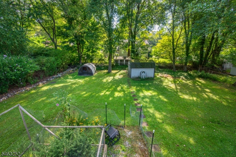 33 Lakeside Ave Property Photo 39