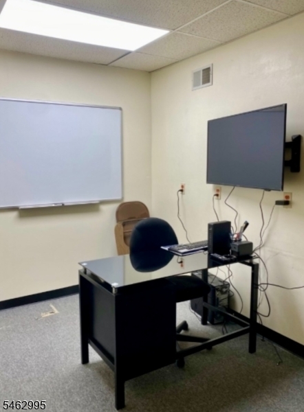 91 Pacific St Property Photo 4