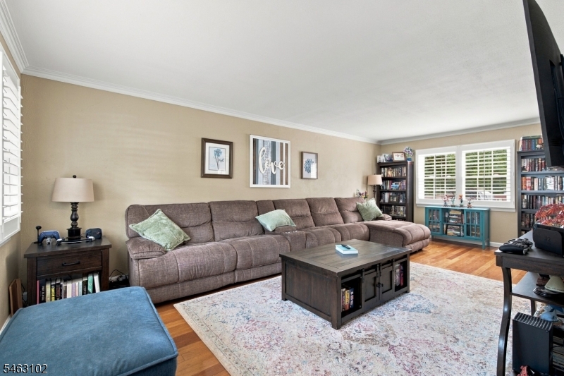 42 Circle Dr Property Photo 6