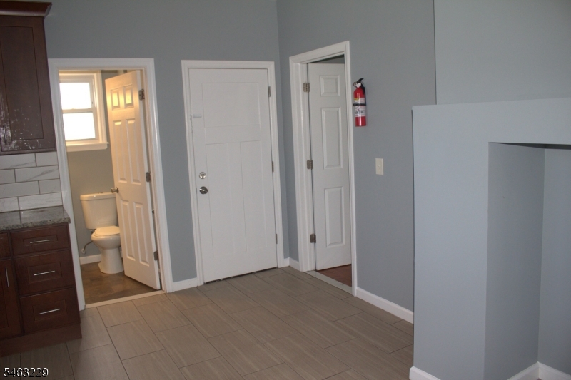 69 N 13th St 3 Property Photo 17