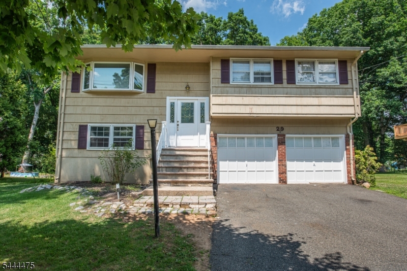 29 Downstream Dr Property Photo 1