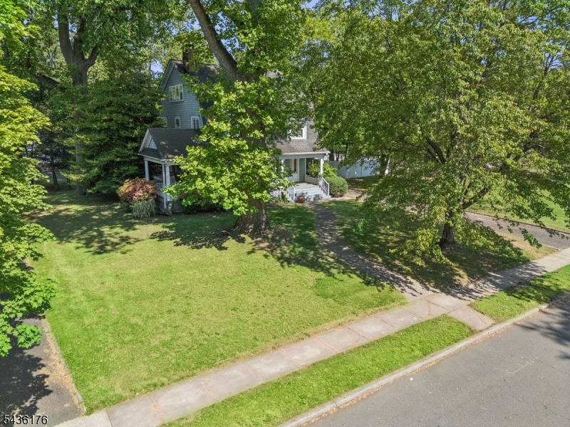 261 Beechwood Ave Property Photo 34