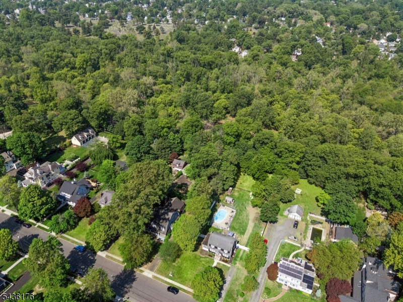 261 Beechwood Ave Property Photo 40
