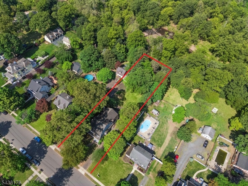 261 Beechwood Ave Property Photo 41