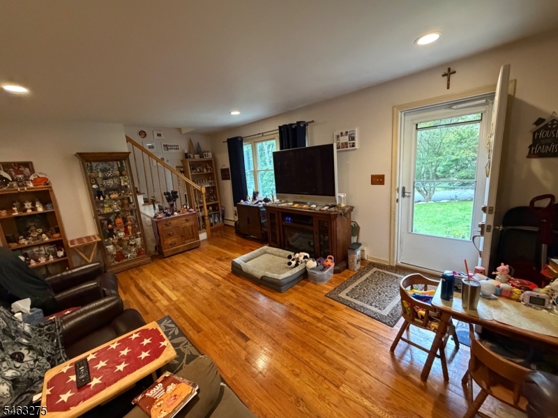11 Richmond Rd Property Photo 6