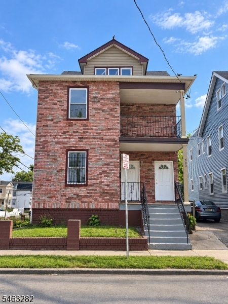 163 Dewey St, Unit 1 1 Property Photo 1