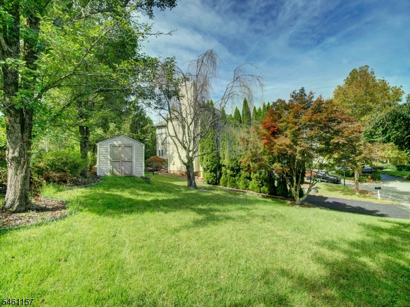 9 Bukiet Ct Property Photo 4