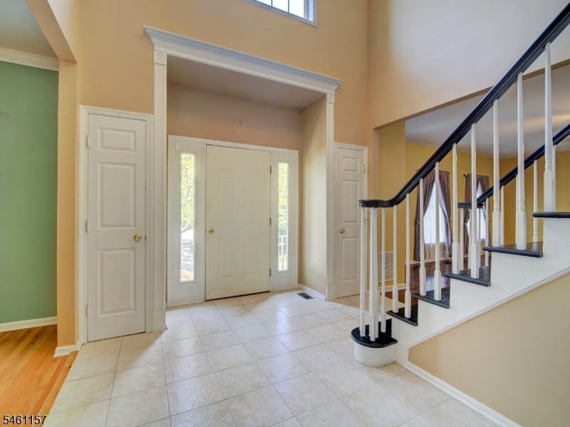 9 Bukiet Ct Property Photo 8
