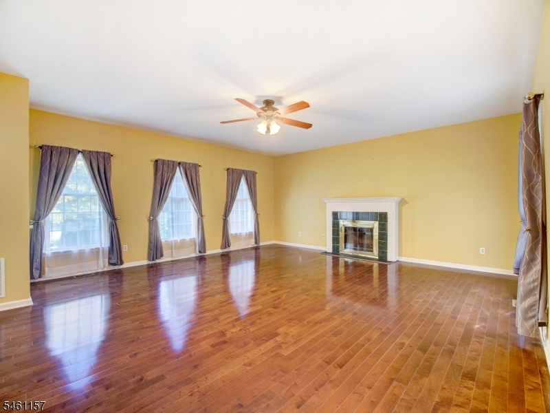 9 Bukiet Ct Property Photo 13