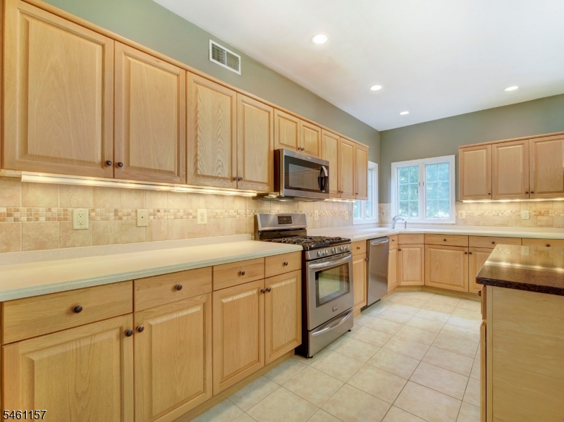 9 Bukiet Ct Property Photo 22