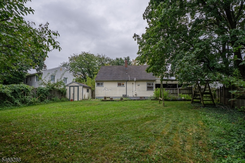 160 Dartmouth St Property Photo 29