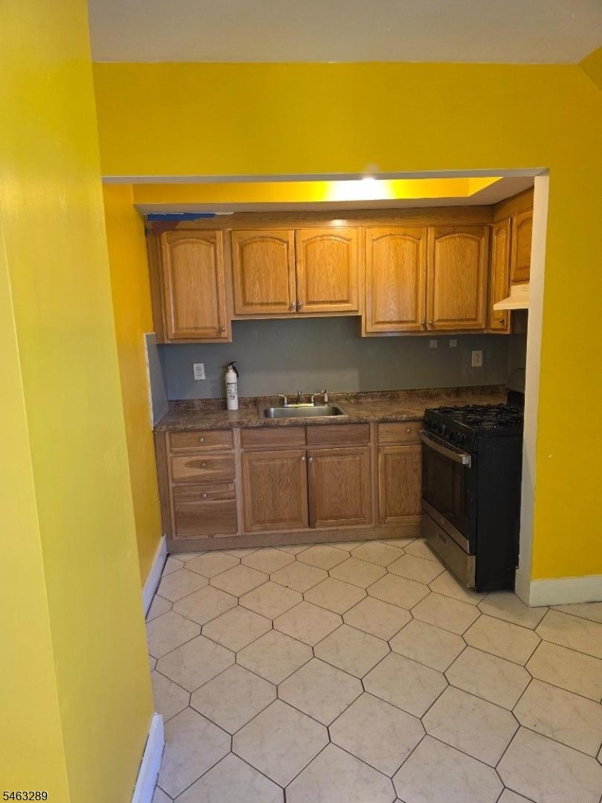 929 Adams Ave Property Photo 14