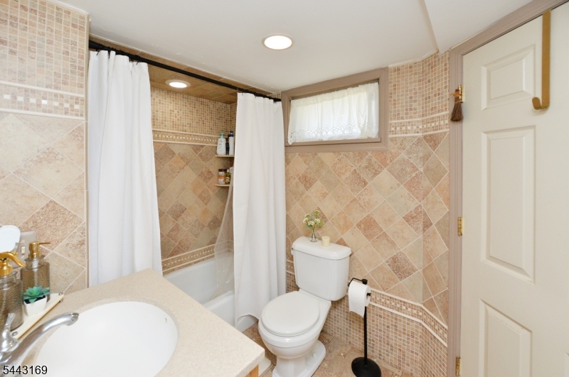 71 Ringwood Ave Property Photo 15