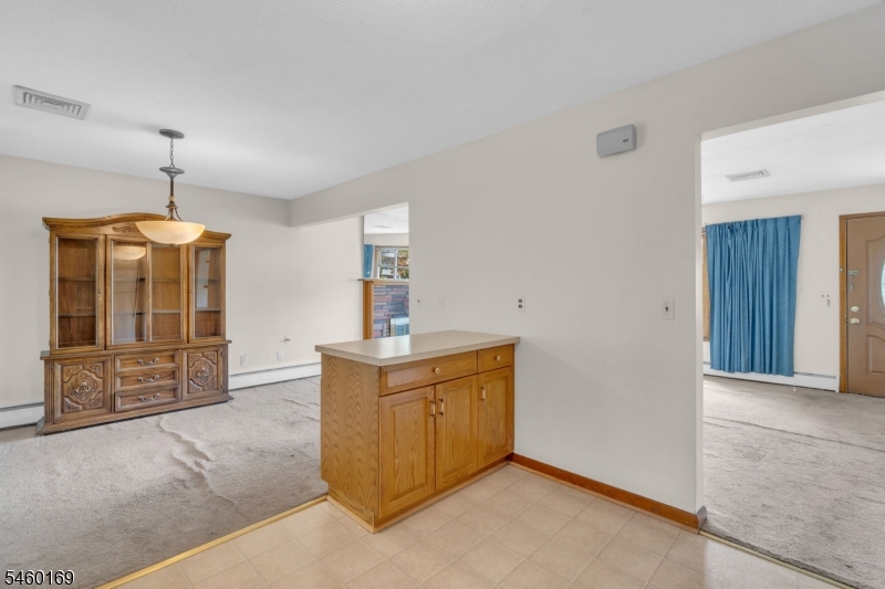 290 Arnold Ave Property Photo 17