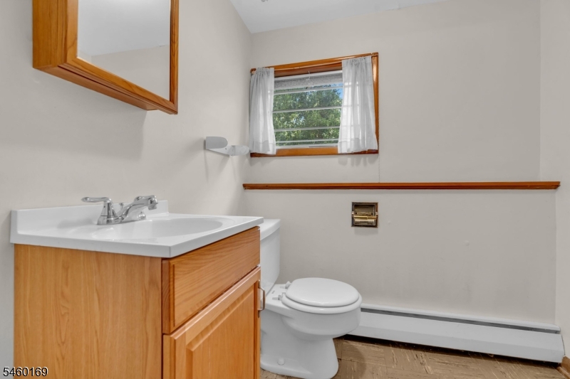 290 Arnold Ave Property Photo 32