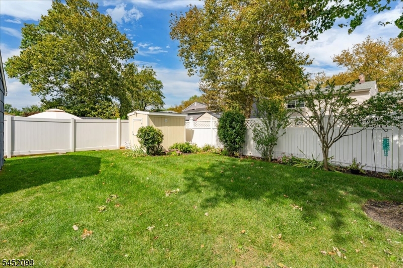 130 South Glenwood Road Property Photo 30